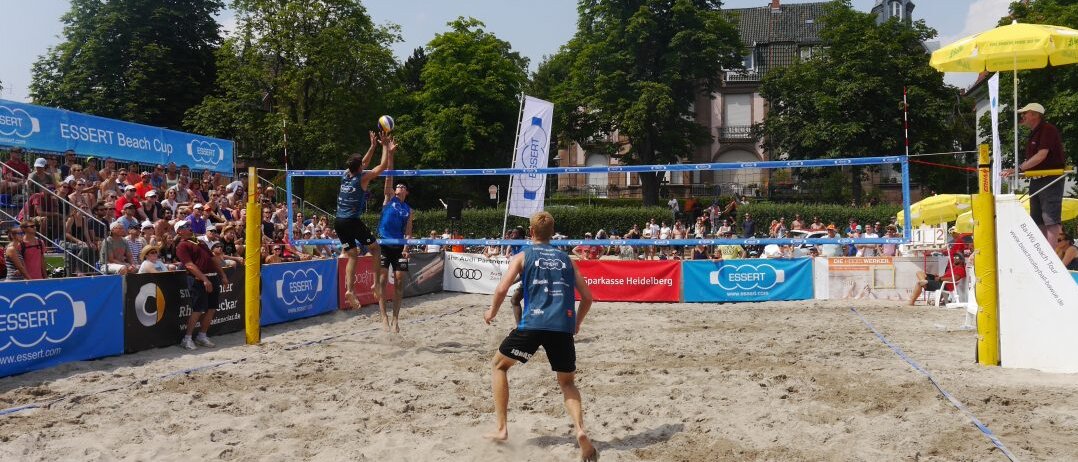 Beachvolleyball auf der Neckarwiese
