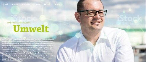 Roman Altmann mit Photovoltaikanlage